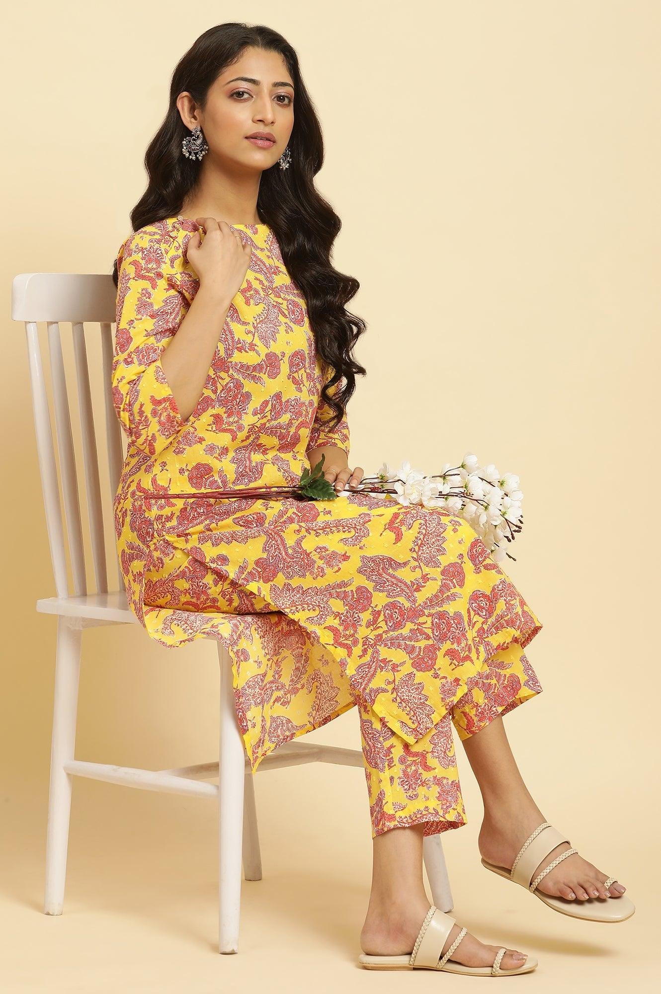Yellow Floral Printed Cotton Kurta And Pants Co-Ord Set - View 5